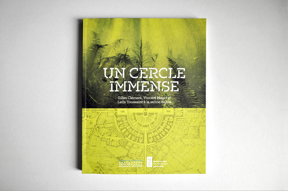livre un cercle immense